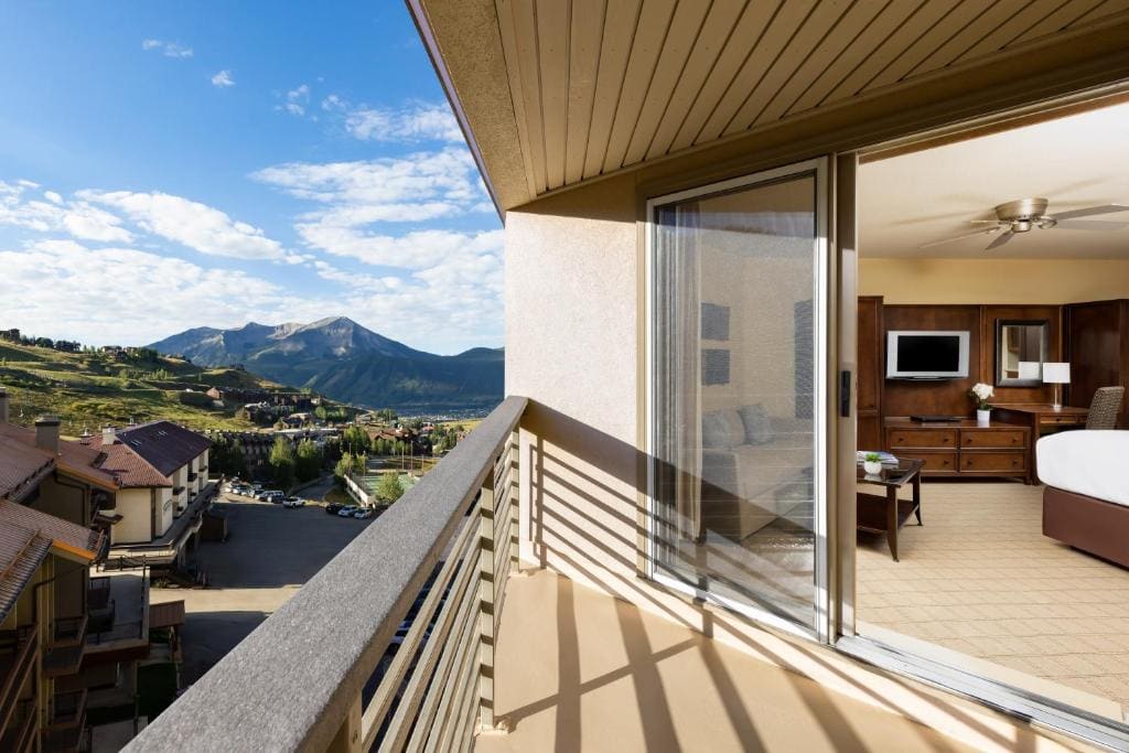 Slopeside View King room - Image 3