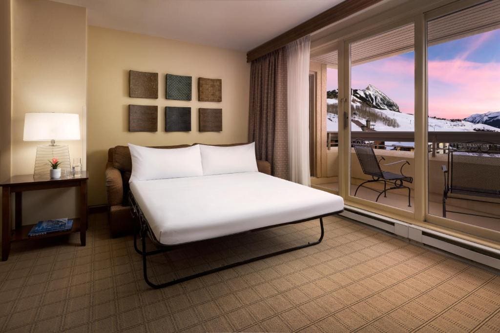 Valley View One Bedroom Suite room - Image 1