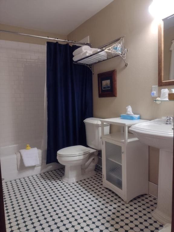 King Room room - Image 1