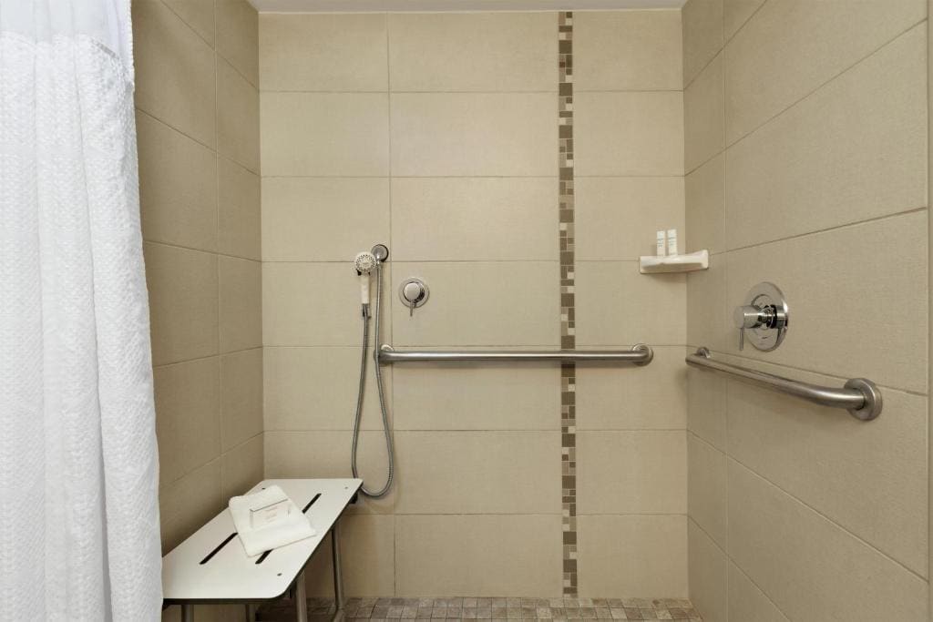 King Suite room - Image 3