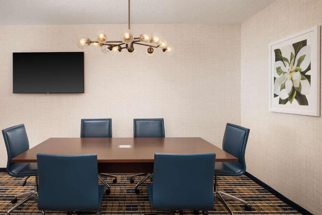 King Conference Suite room - Image 1
