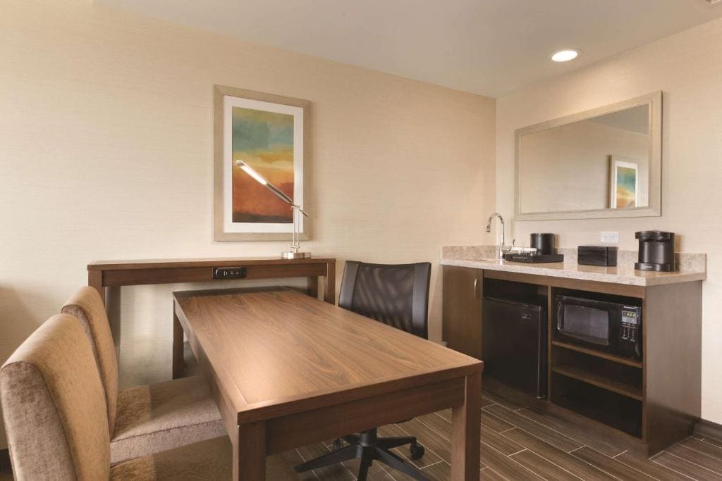 King Studio - Hearing Accessible room - Image 1
