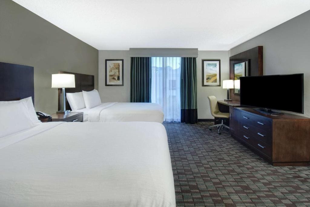 Two-Bedroom Queen Suite with Two Queen Beds room - Image 2