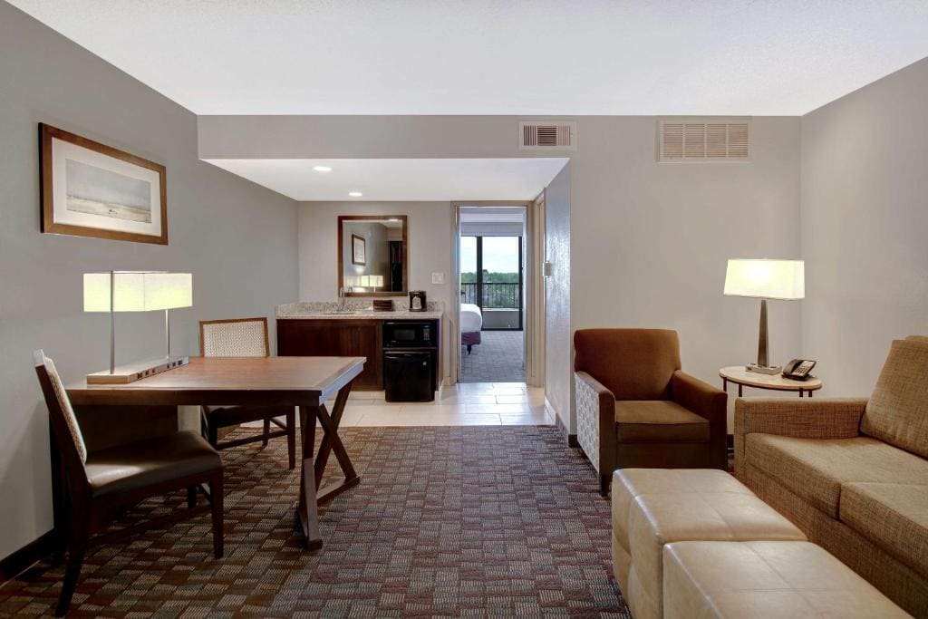 King Room with Balcony - Non-Smoking room - Image 2