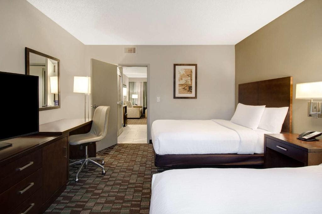 Executive Double Suite - Non-Smoking room - Image 2