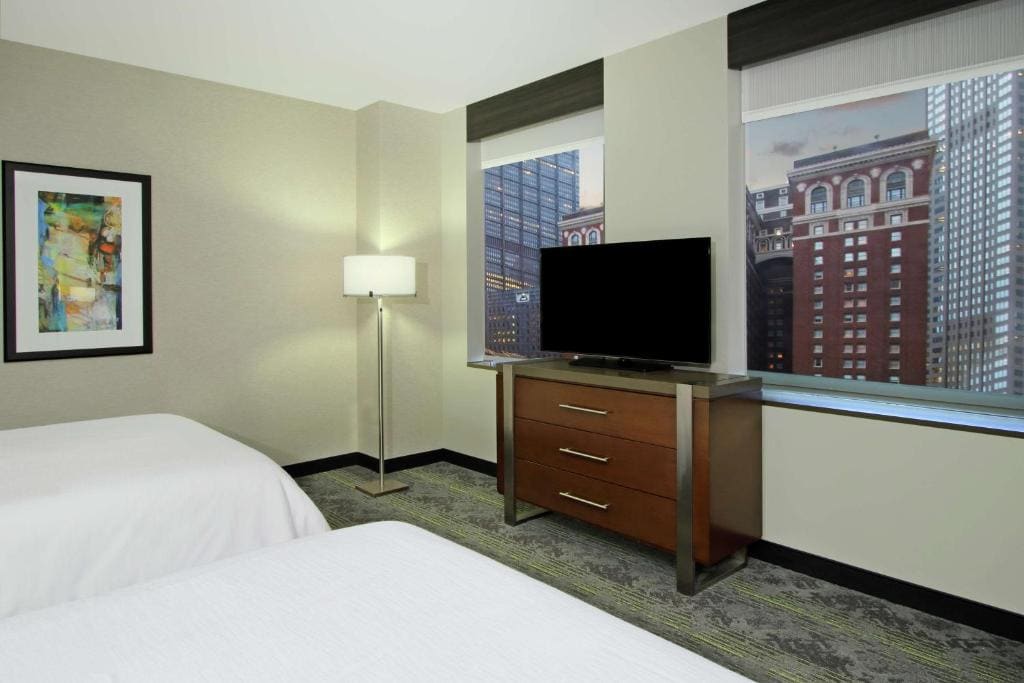 One-Bedroom Queen Suite with Two Queen Beds with River View - Hearing Access room - Image 1