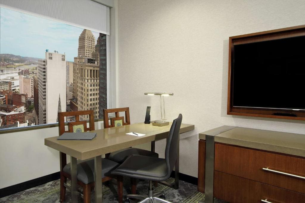 King Studio Suite room - Image 3