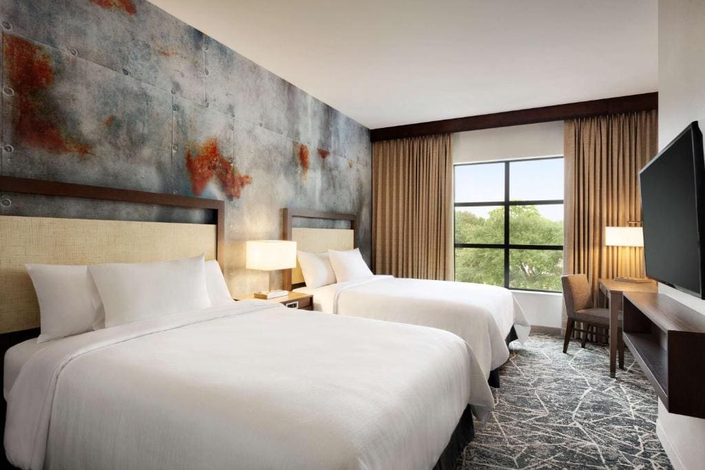 Two-Room Suite with Two Queen Beds room - Image 1
