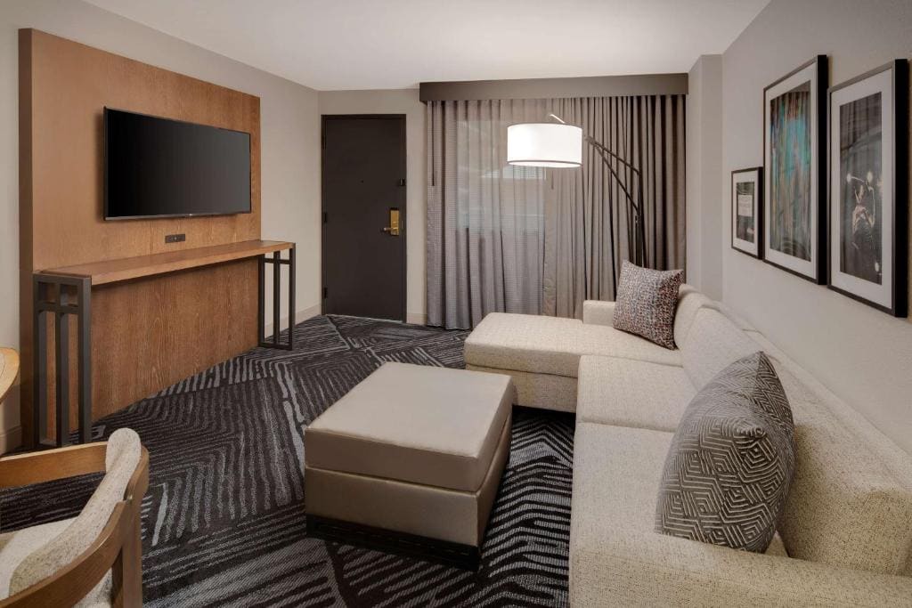 King Suite room - Image 2