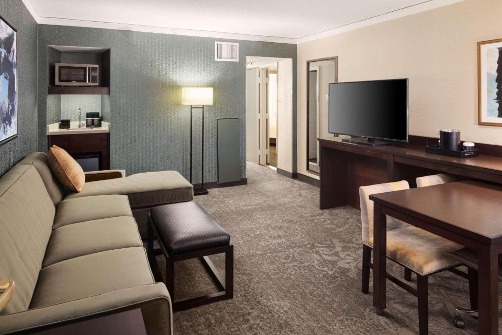 Suite with One King Bed, One Queen Sofa Bed and Shower room - Image 2