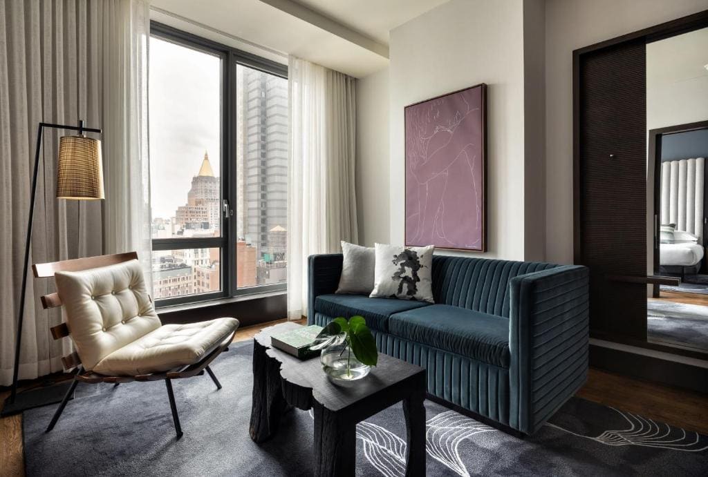 One-Bedroom King Suite with Rain Shower room - Image 2