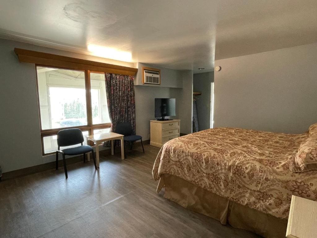 Deluxe King Room room - Image 1