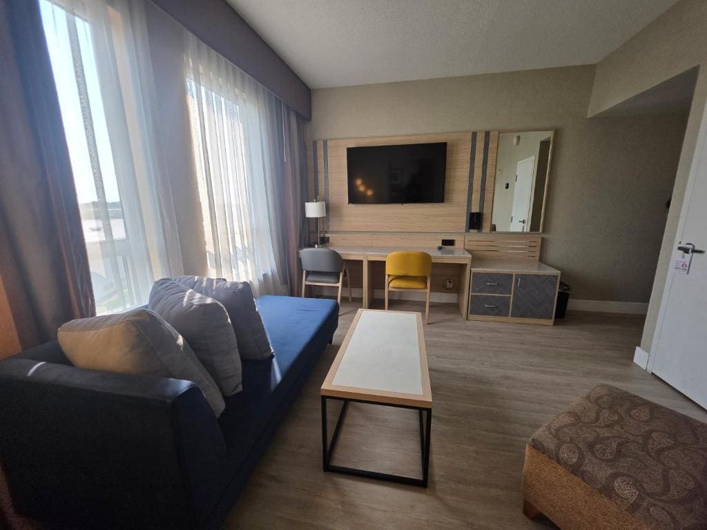 Executive Suite room - Image 2