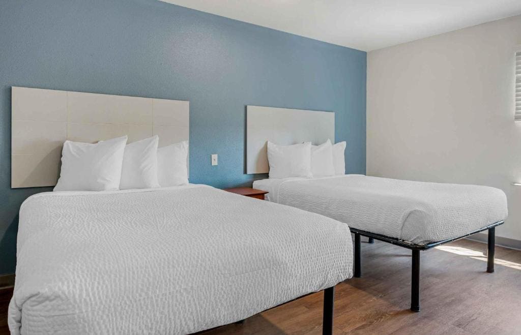 Double Room with Two Double Beds - Non-Smoking room - Image 3