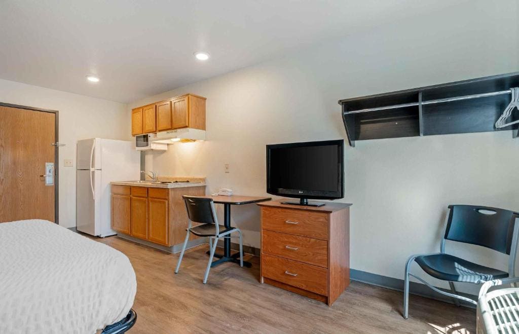 Standard Double Room - Non-Smoking room - Image 3
