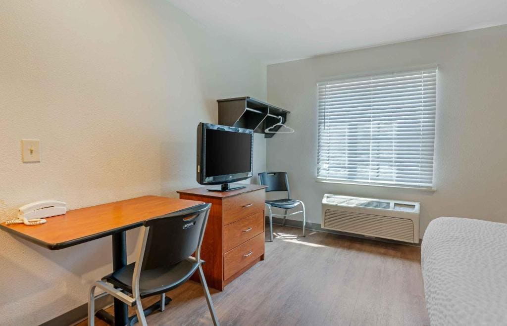 Standard Double Room - Non-Smoking room - Image 2