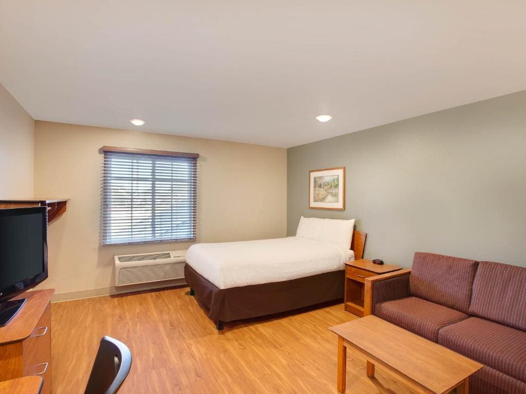 1 Full Bed | Smoking, Kitchen room - Image 3