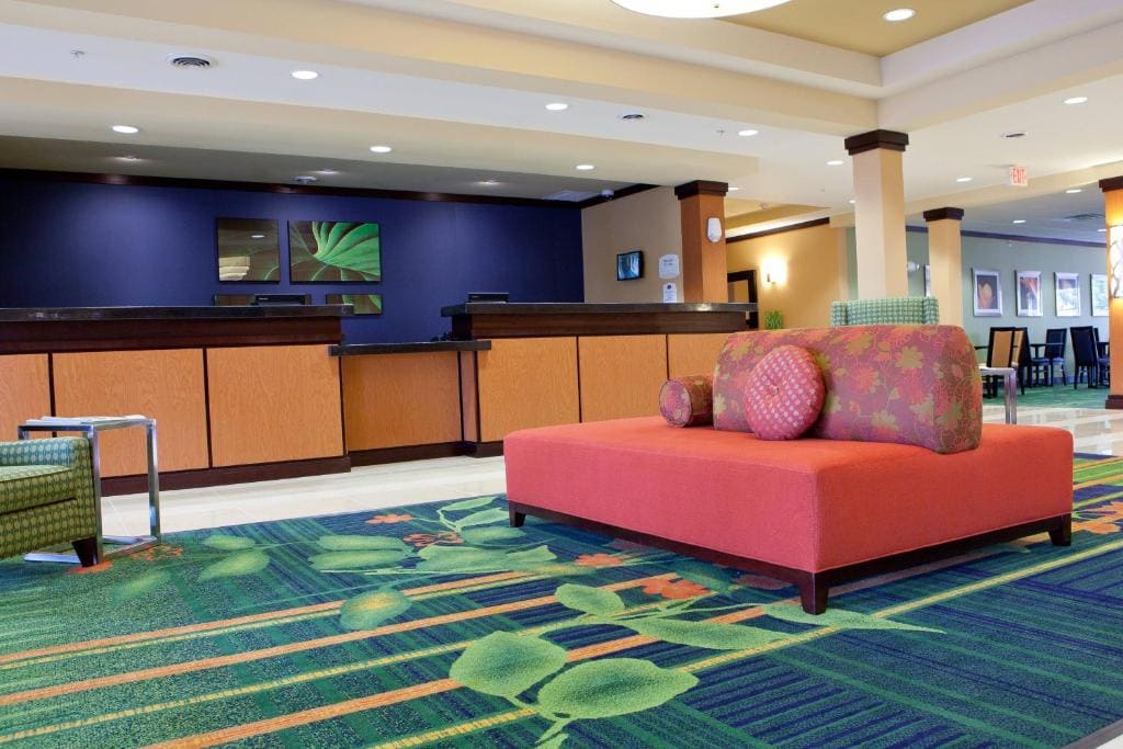 Queen Room with Two Queen Beds and Bathtub - Mobility Access/Hearing Accessible room - Image 3