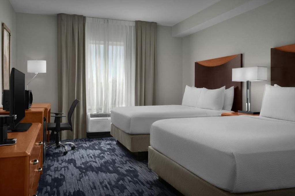 Queen Room with Two Queen Beds room - Image 1
