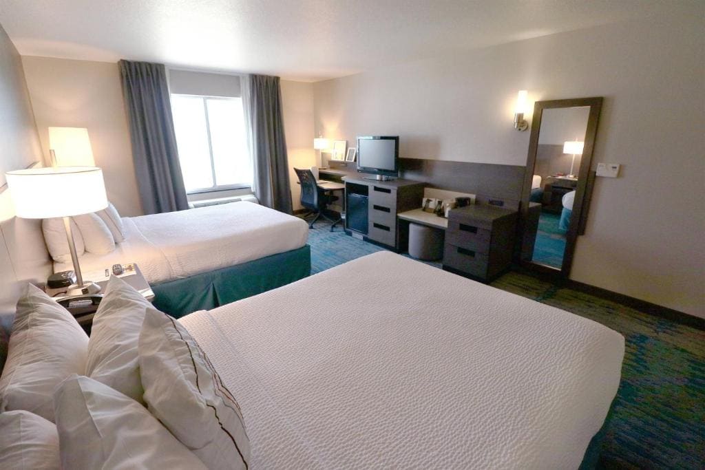 Queen Room with Two Queen Beds room - Image 1