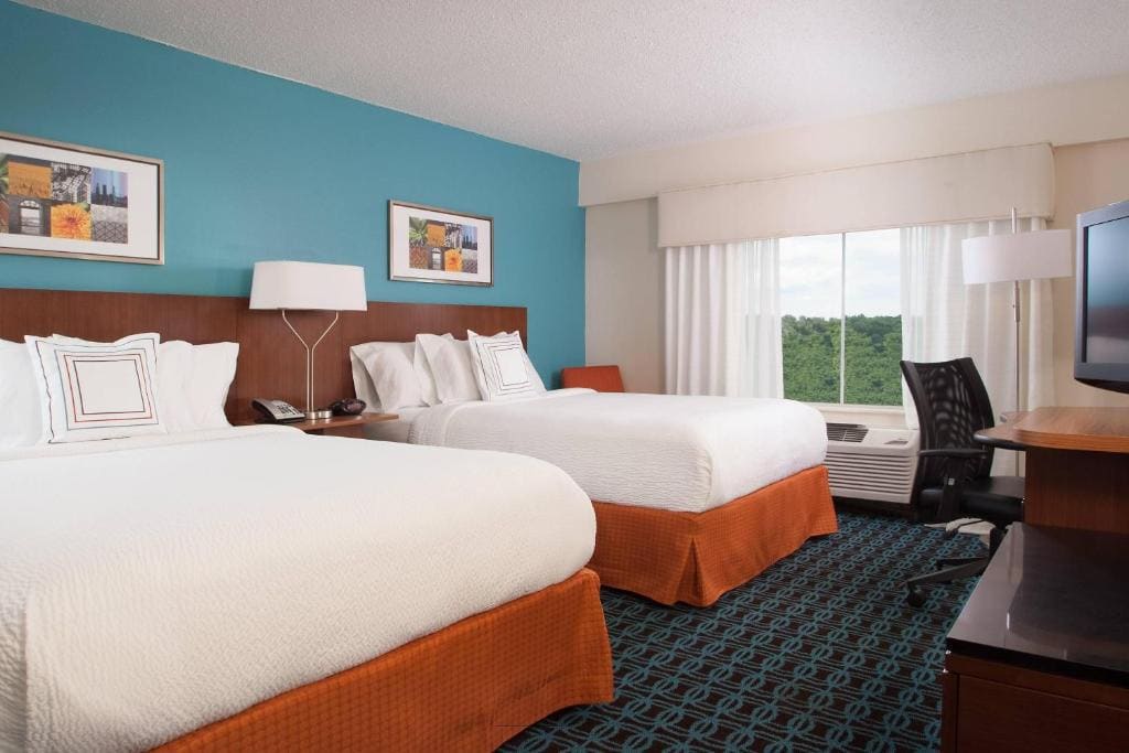 Queen Room with Two Queen Beds room - Image 1