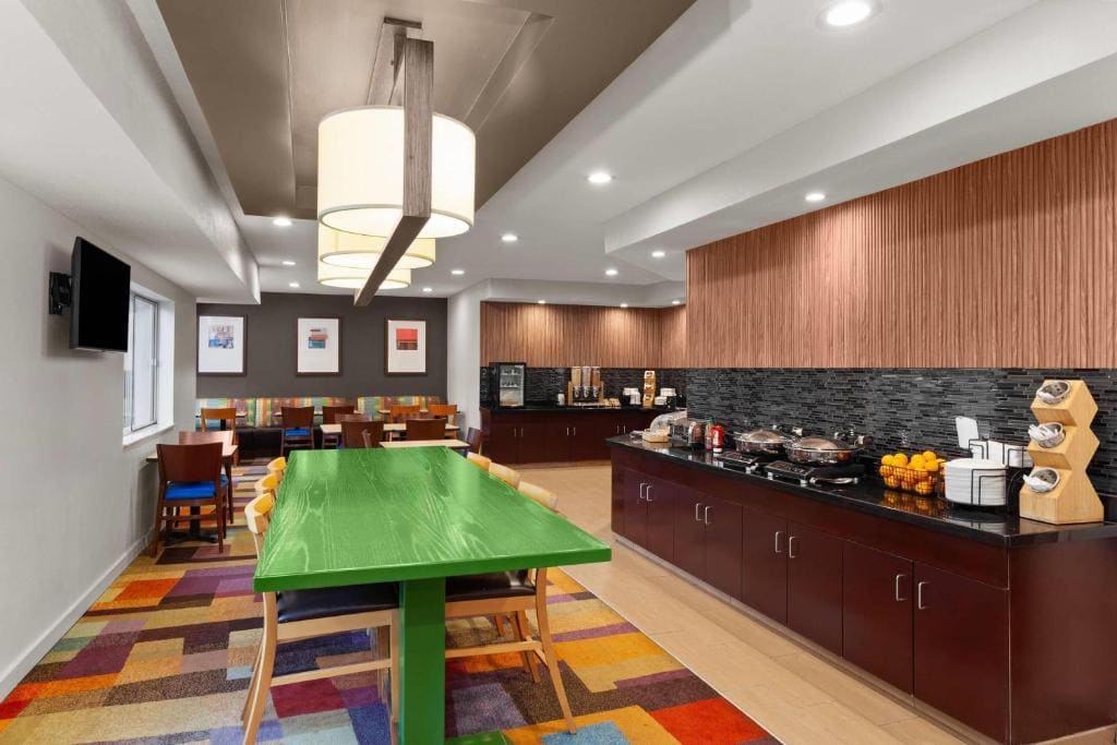 Executive King Suite - Non-Smoking room - Image 3