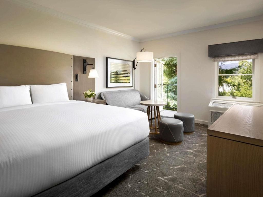Deluxe King Room with Bath Tub - Garden View room - Image 1