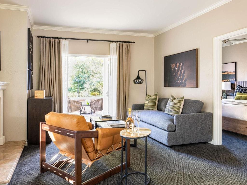 Gloria Ferrer One-Bedroom Suite with Sofa Bed and Garden View - Patio/Fireplace room - Image 3