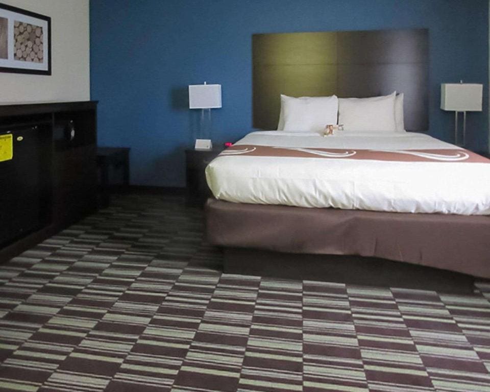 King Room - Non-Smoking room - Image 2