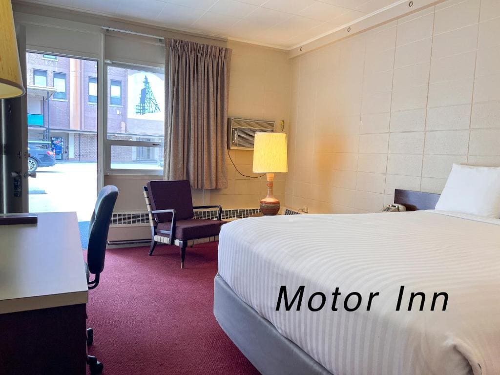 Motor Inn Standard Queen Room room - Image 3
