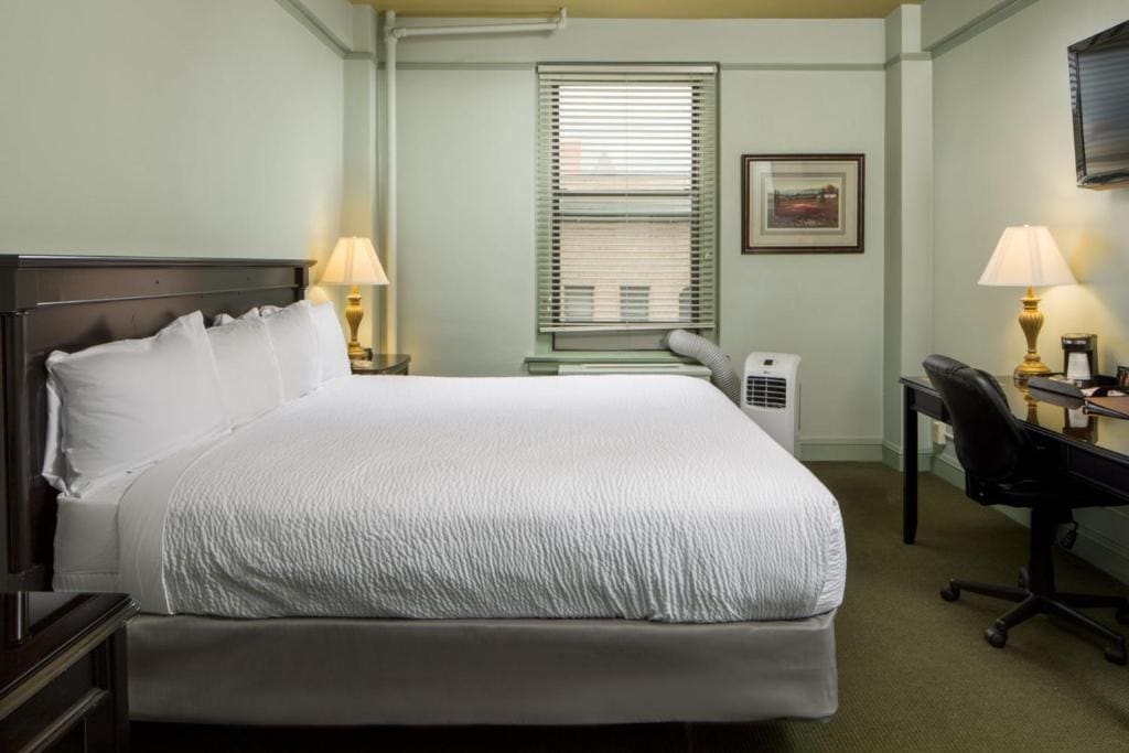 Hotel King Room room - Image 1