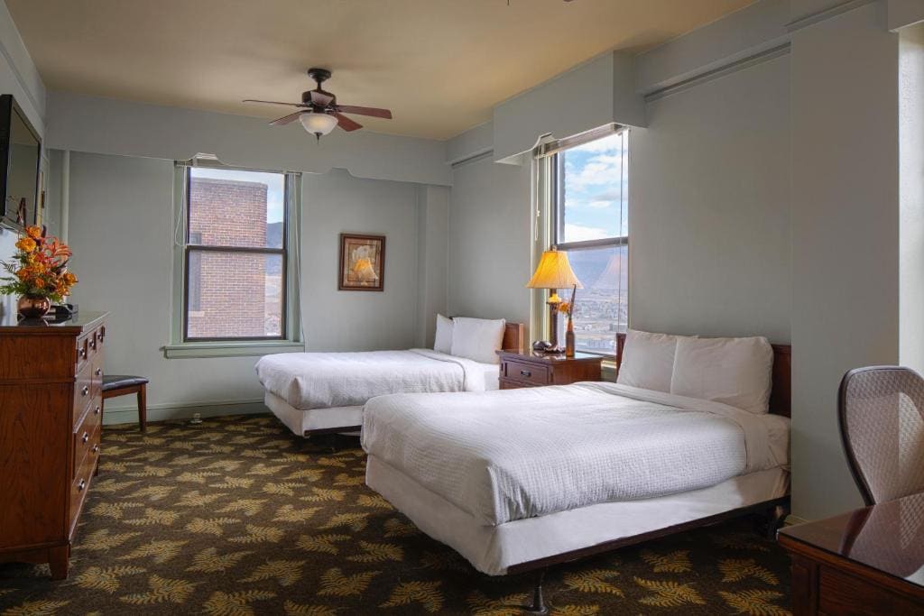 Hotel Deluxe Queen Room with Two Queen Beds room - Image 1