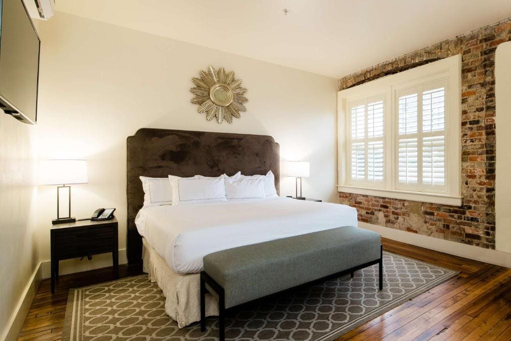One-Bedroom King Suite room - Image 1