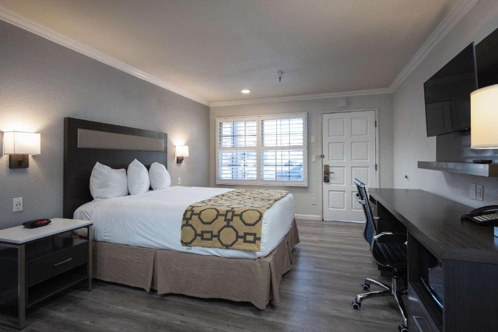 Room room - Image 1