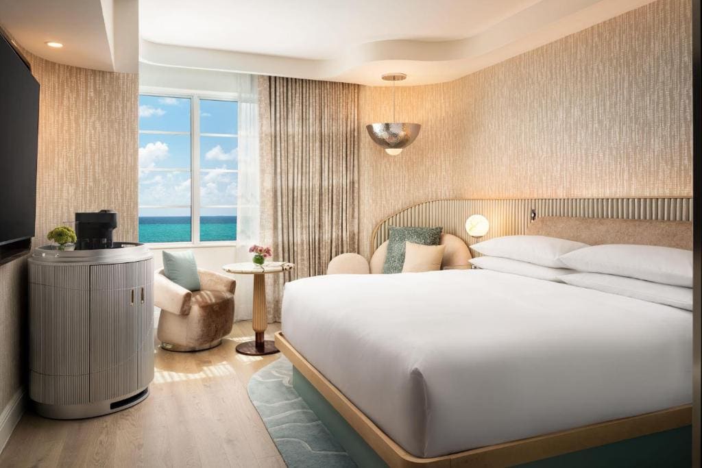 King Room with Balcony room - Image 2