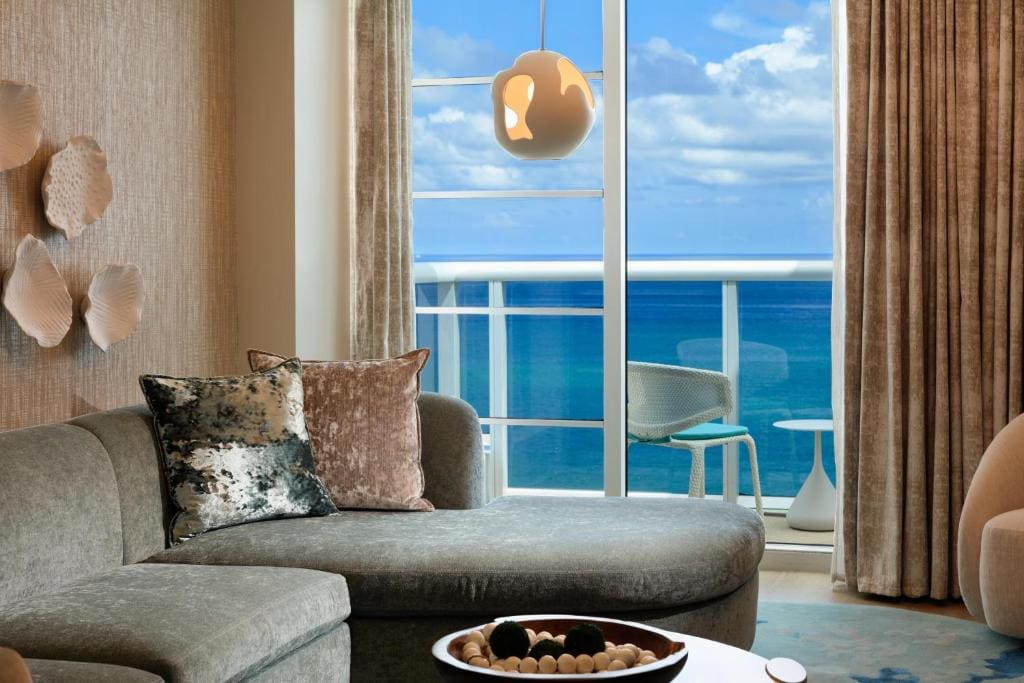 Suite with Balcony and Ocean View room - Image 3