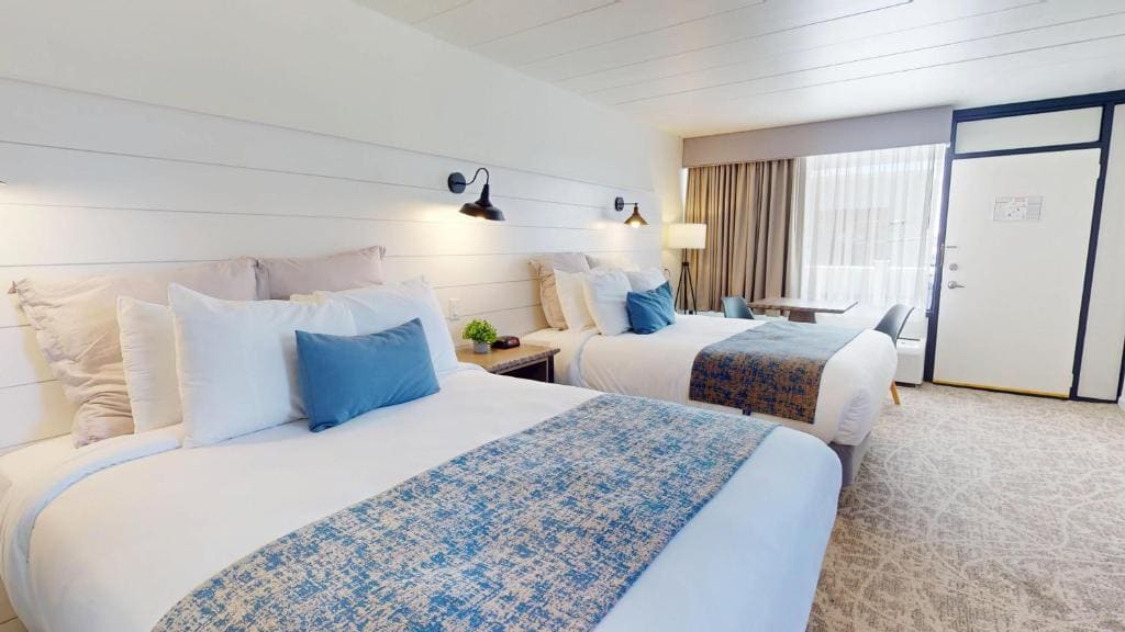 Premium Room with Balcony room - Image 1