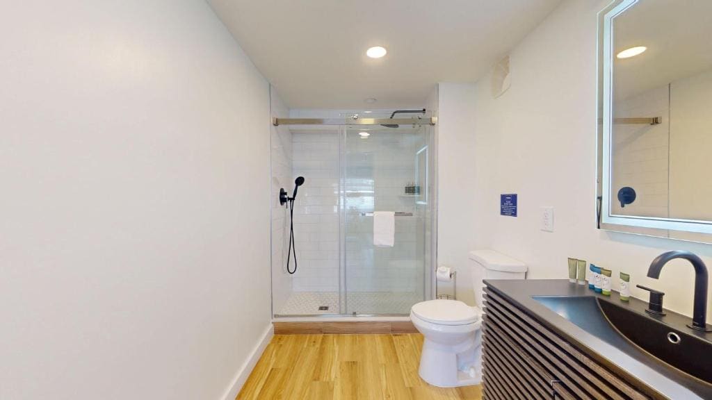 2 Bedroom Deluxe Family Apartment room - Image 2