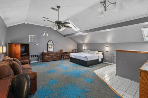 King Studio with Sofa Bed room - Image 2
