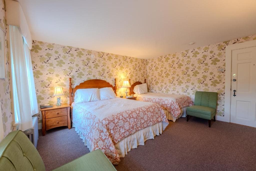 Deluxe Room room - Image 3