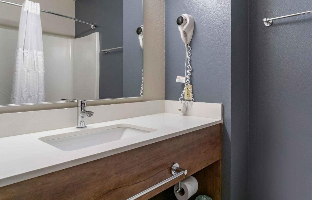 Queen Studio - Non-Smoking room - Image 2