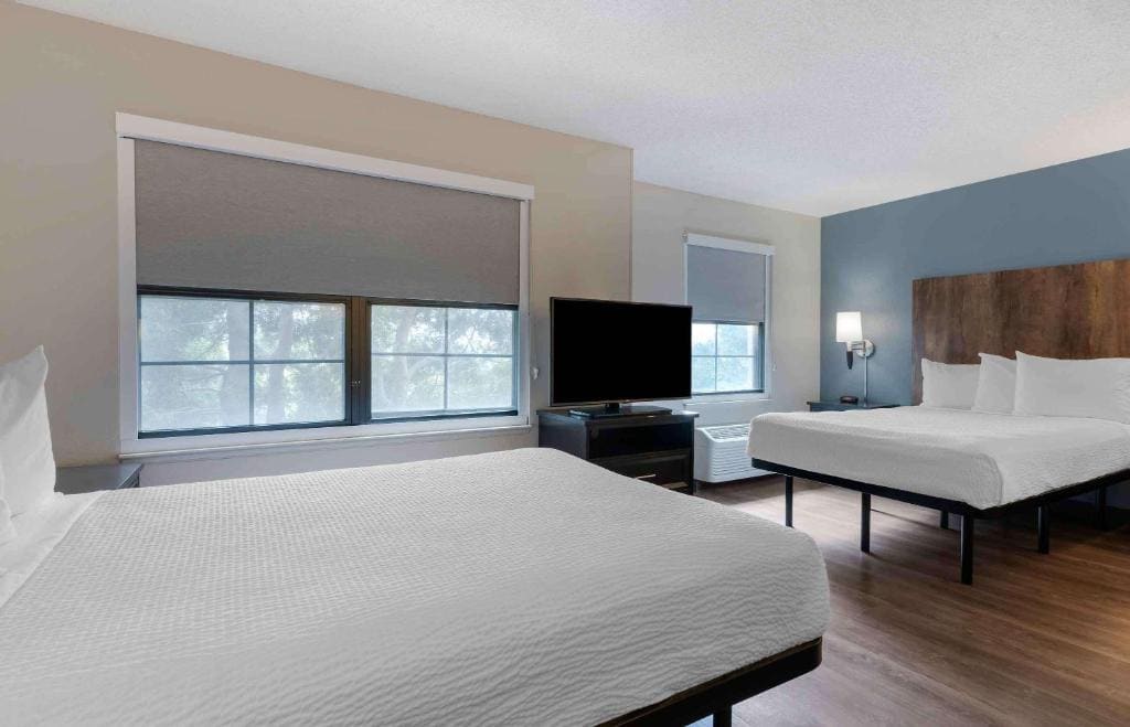 Studio with 2 Double Beds - Non-Smoking room - Image 1