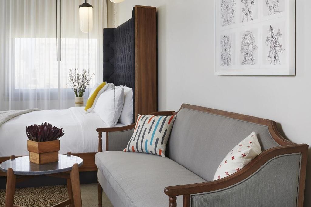 King Suite room - Image 3