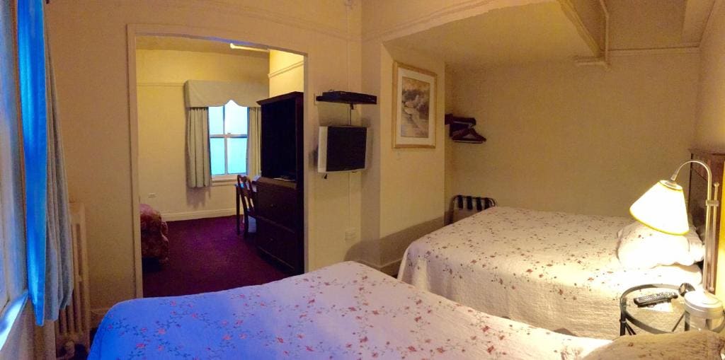 Queen Room with Two Queen Beds and Ocean View - Non-Smoking room - Image 3