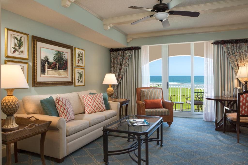 One-Bedroom Suite room - Image 2