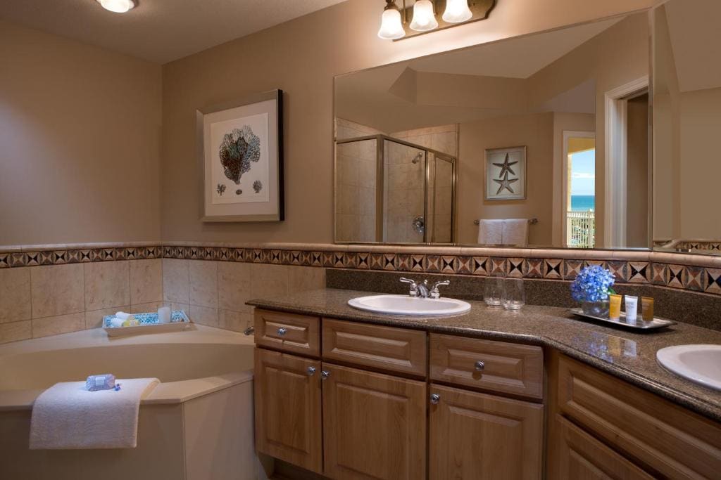 3 Bedroom Ocean View Suite room - Image 2