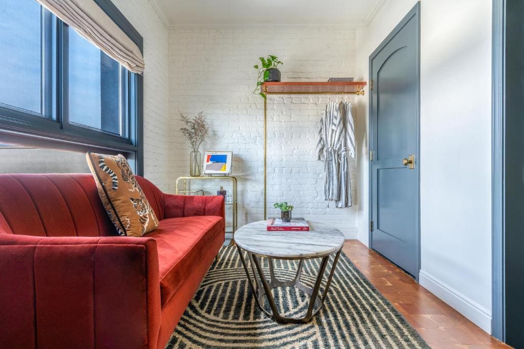 Superior King Suite room - Image 1
