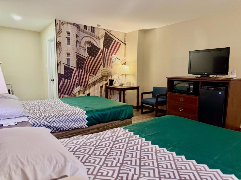 Double Room with Two Double Beds room - Image 1