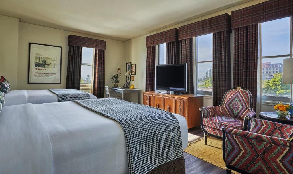 Graduate Double Room with Two Double Beds and Tower View room - Image 1