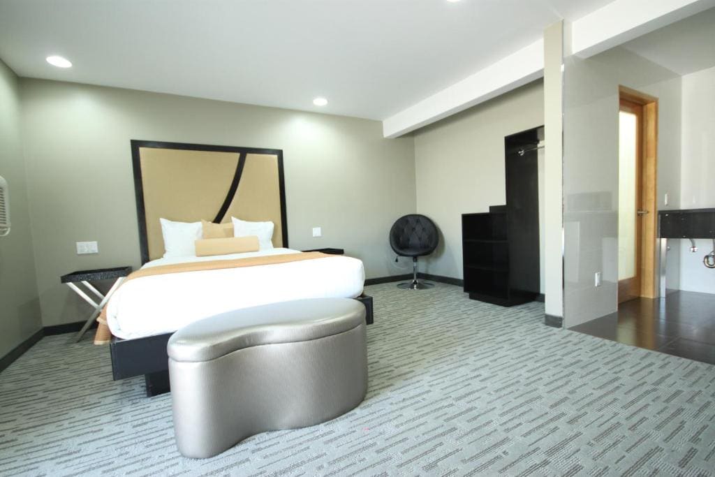 King Room room - Image 1